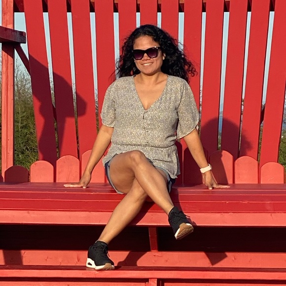 Meet your Posher, Maryjoy - Picture 2 of 2